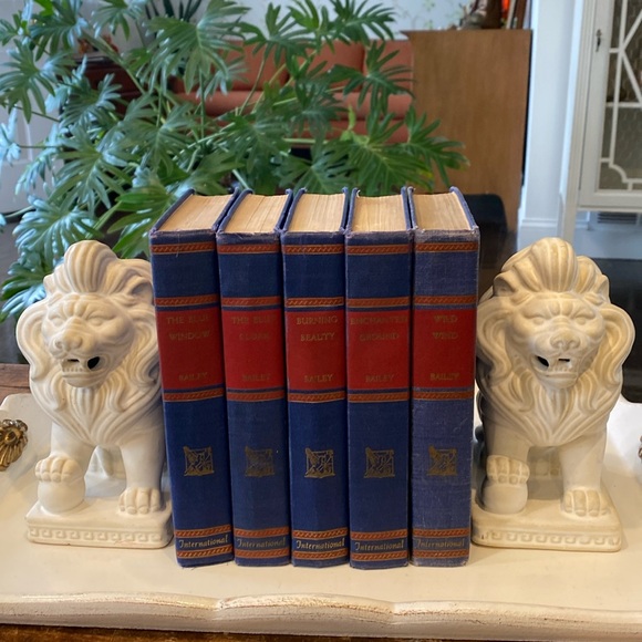 Vintage Chinese Foo Dog Ceramic Bisque Statues - Bookends - Shelf Decor - Picture 2 of 13